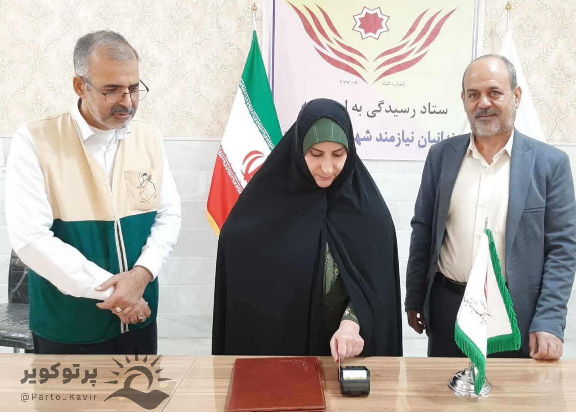 مادر جوان آران و بیدگلی محکوم بدهی مالی (جرائم غیرعمد) از زندان آزاد شد و به آغوش گرم خانواده بازگشت