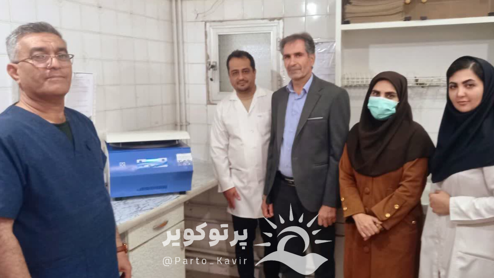 اهدای دستگاه سانتریفیوژ به مرکز خدمات جامع سلامت ابوزیدآباد