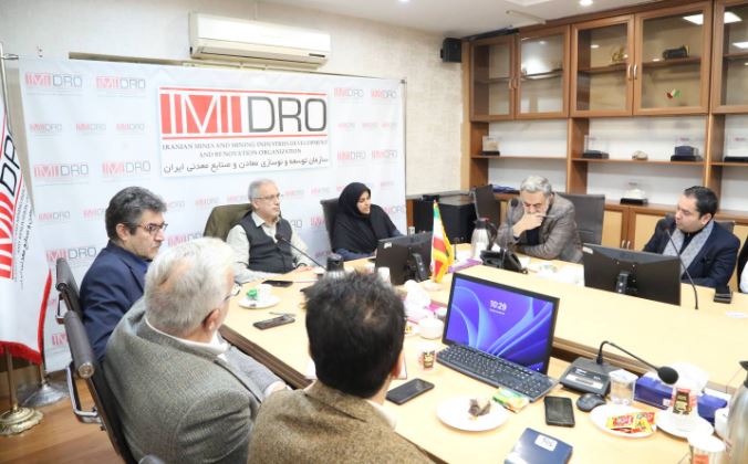 صندوق توسعه ملی و ایمیدرو به دنبال شکل دهی بازار انرژی های تجدیدپذیر در بخش معدن