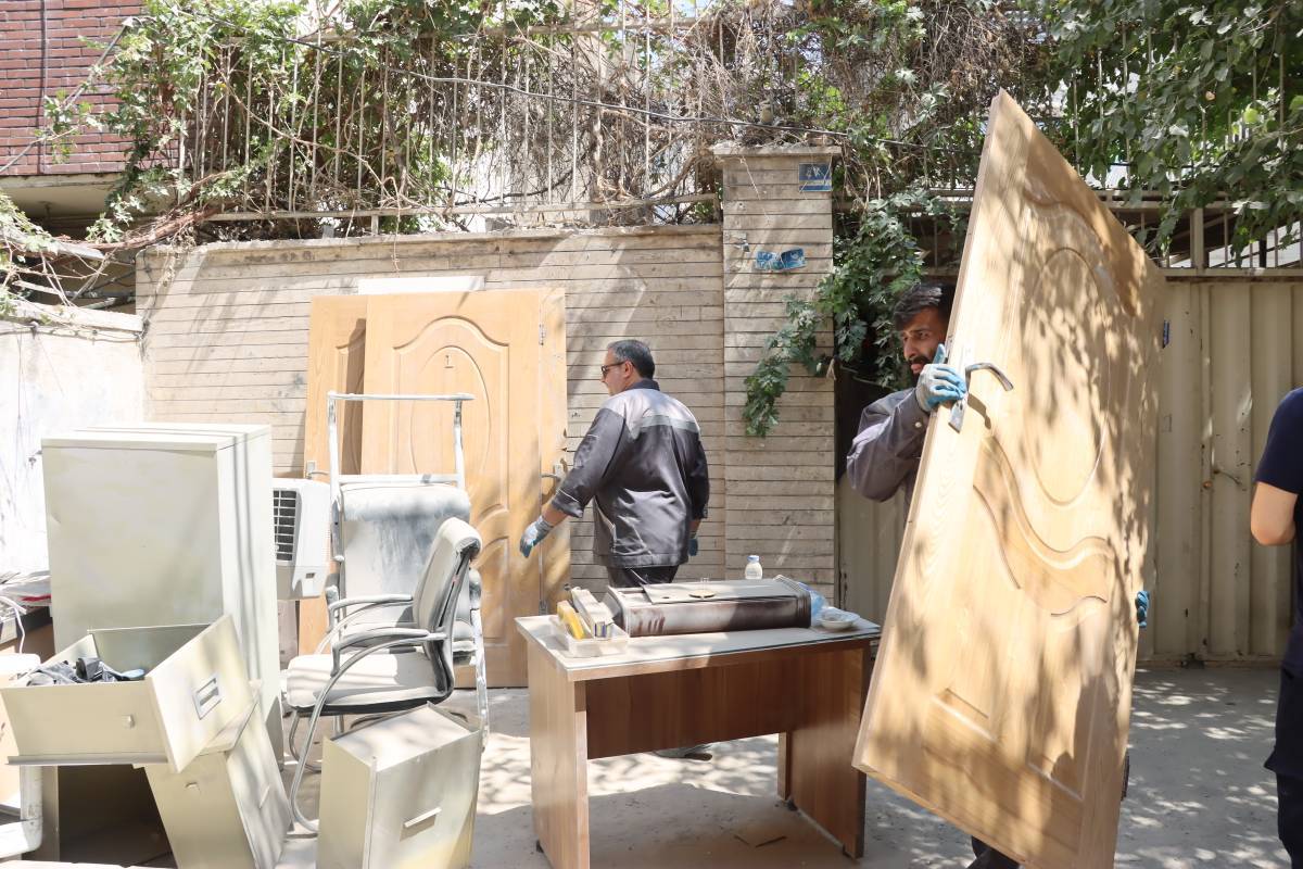 رفع آسیب‌های جنگ ۱۲ روزه در ناحیه۲ با همکاری مردم و شهرداری منطقه۴