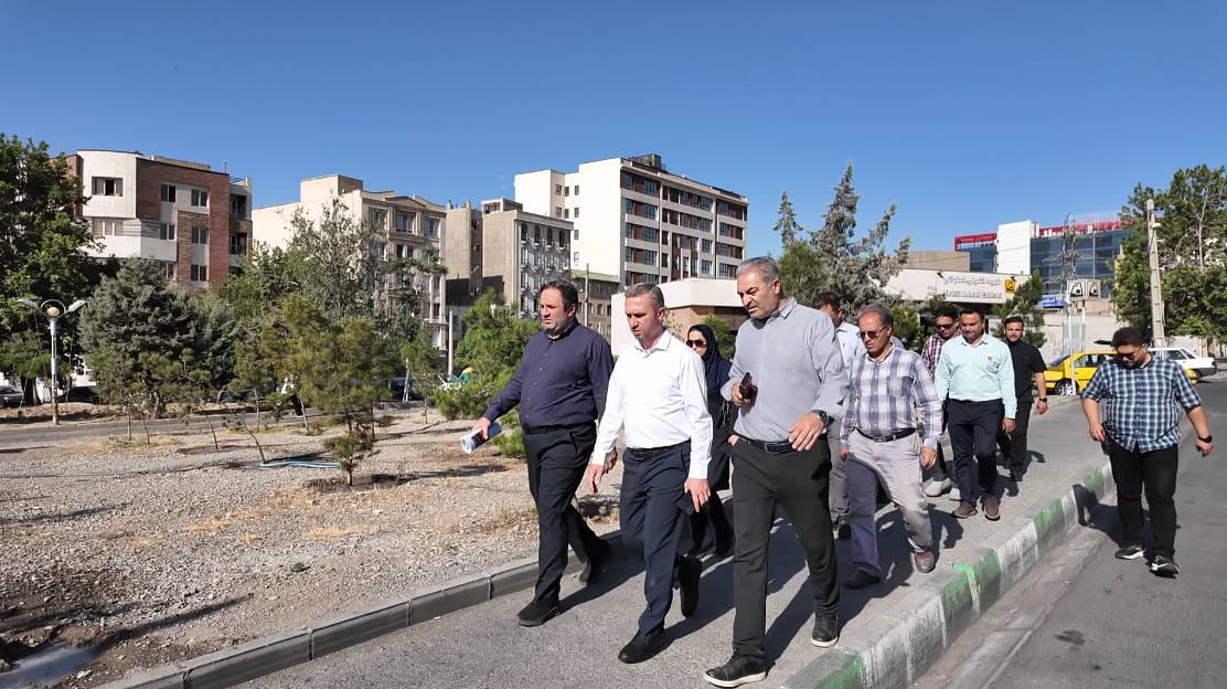 آغاز اجرای فاز نخست مسیر سرزندگی و توسعه حمل‌ونقل عمومی در ایستگاه متروی شهدای کنتأکید شهردار منطقه ۵ بر حفظ هویت فرهنگی کن در اجرای پروژه TOD