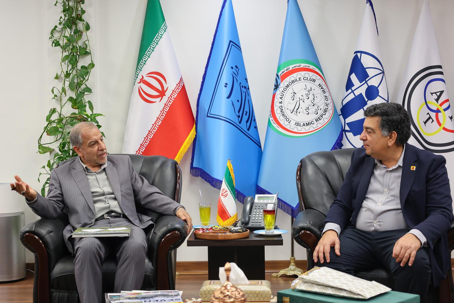 برگزاری رالی بین‌المللی هند تا اروپا با عبور از ایران و قدردانی مدیرعامل اتوکار هند از کانون جهانگردی