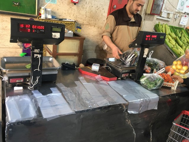 کاهش ۲۳ درصدی مصرف نایلکس در میادین میوه و تره‌بار