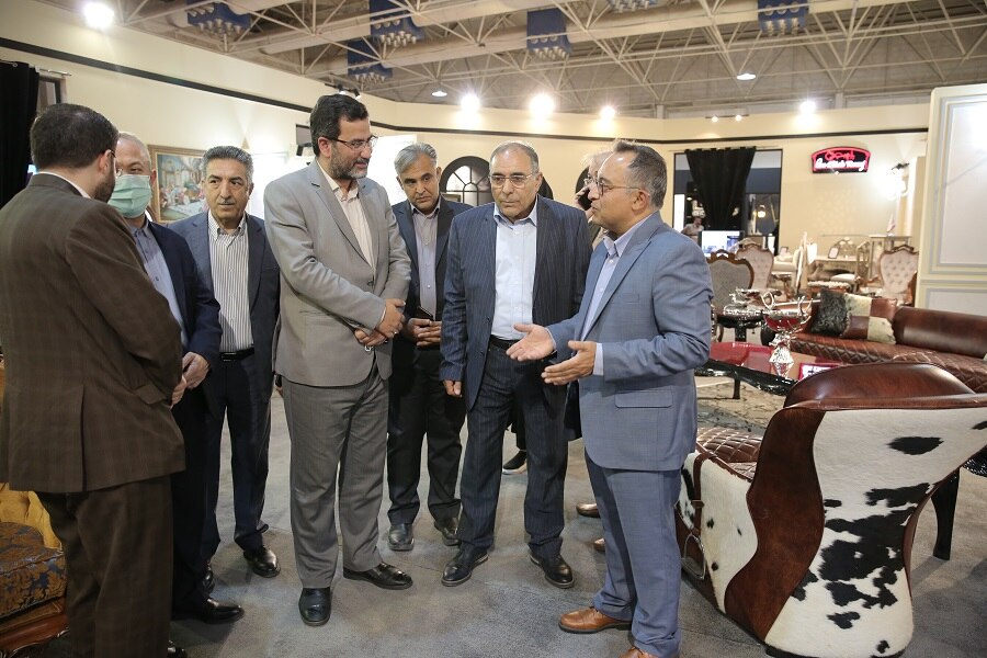 گزارش تصویری از حضور آقای عباسی از نمایشگاه صنعت مبلمان منزل و اداری 