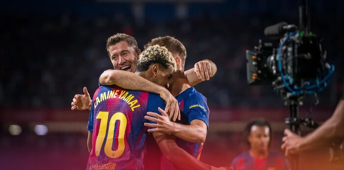 پیروزی دلچسب بارسلون مقابل سوسیداد؛صدر جدول در دستان آبی اناری‌ها