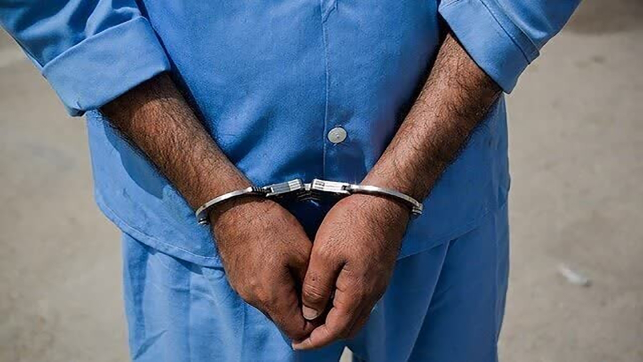 عامل تخریب ۸ خودرو در خیابان جیحون دستگیر شد عامل تخریب ۸ خودرو در خیابان جیحون دستگیر شد