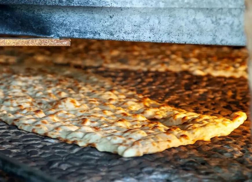 نان خشک گرانتر از نان است/ اصناف در جنگ تحمیلی امتحان خود را پس دادند