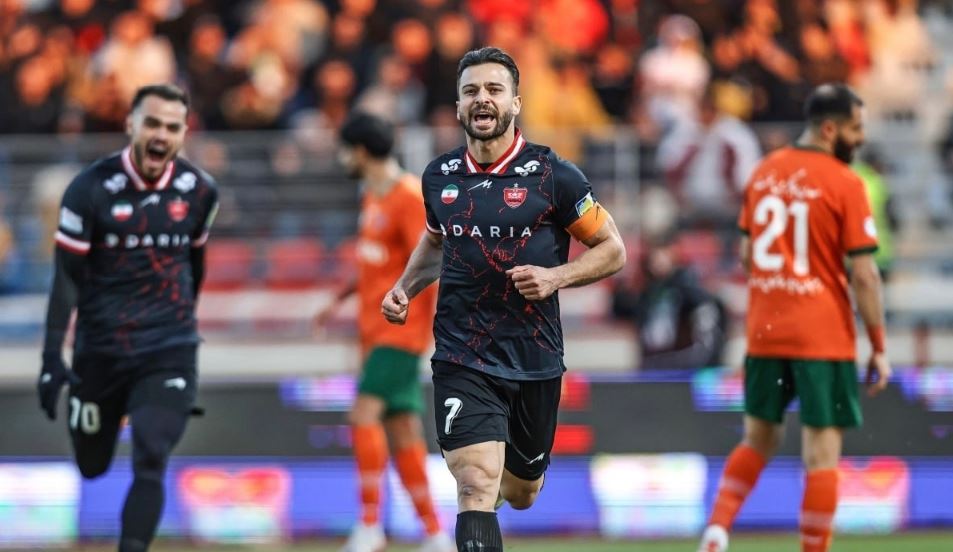 پرسپولیس ۱ – ۰ مس رفسنجان/ سرخپوشان موقتا صدرنشین شدند