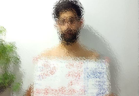 دستگیری فردی که دشمن را برای حمله به نیروهای امنیتی و نظامی تشویق میکرد دستگیری فردی که دشمن را برای حمله به نیروهای امنیتی و نظامی تشویق میکرد
