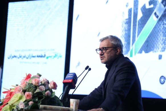 مسیر رشد اقتصادی از صنعت خودرو میگذرد مسیر رشد اقتصادی از صنعت خودرو میگذرد