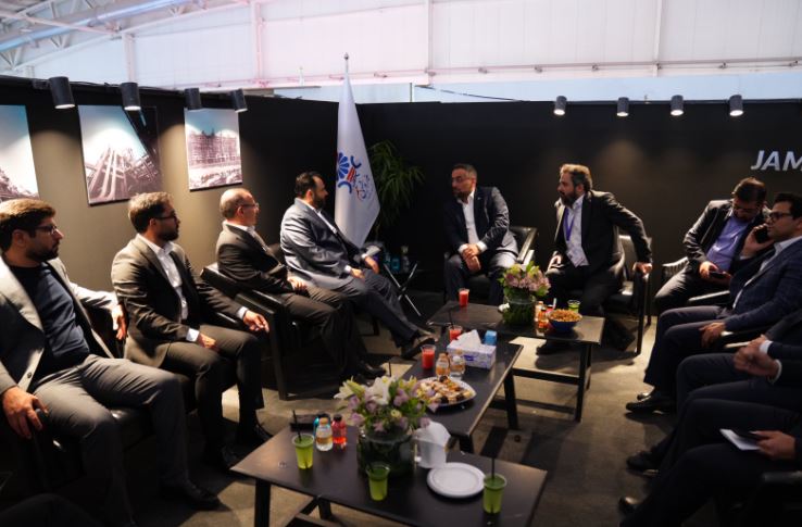تداوم تعاملات و مذاکرات متخصصان پتروشیمی جم در بیستونهمین نمایشگاه بین المللی OIL SHOW 1404 با فعالان این صنعت تداوم تعاملات و مذاکرات متخصصان پتروشیمی جم در بیستونهمین نمایشگاه بین المللی OIL SHOW 1404 با فعالان این صنعت