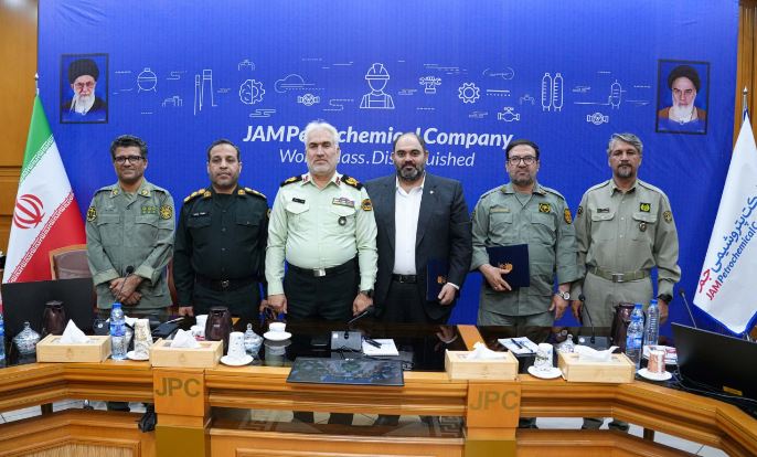 تمدید تفاهم‌نامه پتروشیمی جم و محیط زیست بوشهر برای صیانت از  پارک ملی دریایی نای‌بند