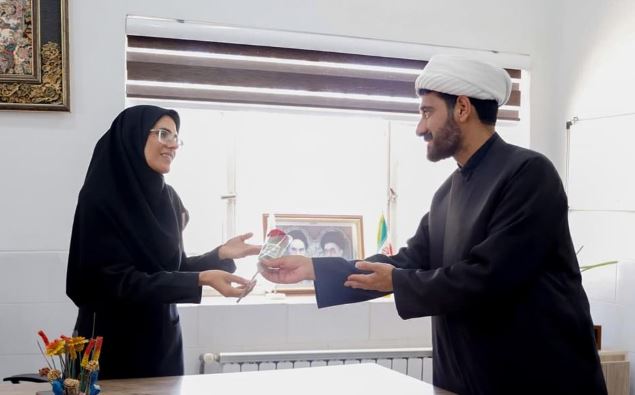 حمایت شرکت سنگ آهن مرکزی از طرح های مشاوره و اشتغال مددجویان در بافق