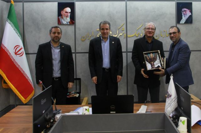 تجلیل از دو همکار بازنشسته ایزیپو با حضور معاون وزیر صمت