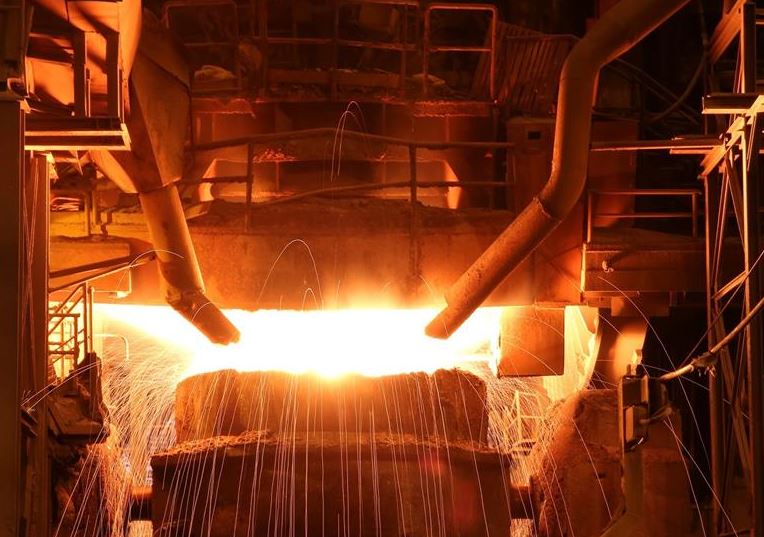 اعمال محدودیت شدید برق بر صنایع فولادی و ضربه به اقتصاد کشور