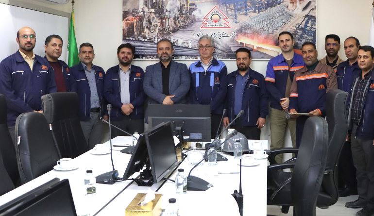 تقدیر از بسیجیان نمونه با حضور مدیرعامل محترم شرکت فولاد سرمد ابرکوه