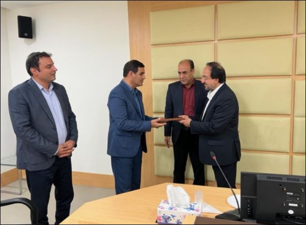 معارفه مدیر استانی جدید بانک صنعت و معدن استان هرمزگان با حضور معاون راهبری شعب و توسعه کسب و کار این بانک معارفه مدیر استانی جدید بانک صنعت و معدن استان هرمزگان با حضور معاون راهبری شعب و توسعه کسب و کار این بانک