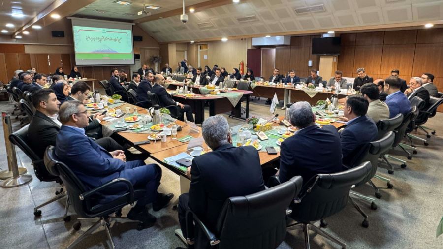 بیمه البرز در مسیر توسعه؛ برگزاری آئین تکریم و معارفه اعضای هیأت مدیره با نگاهی به دستاوردهای گذشته و اهداف آینده