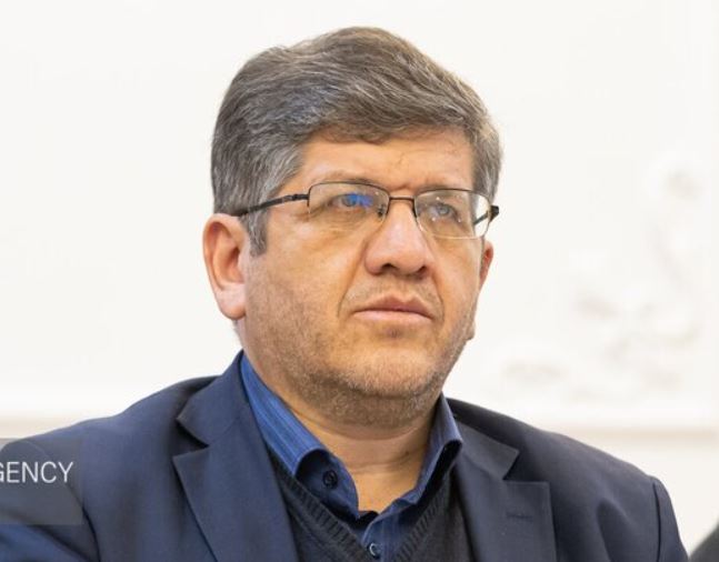 توسعه تجارت با کشورهای همسایه موجب رونق اقتصاد کشور می‌شود