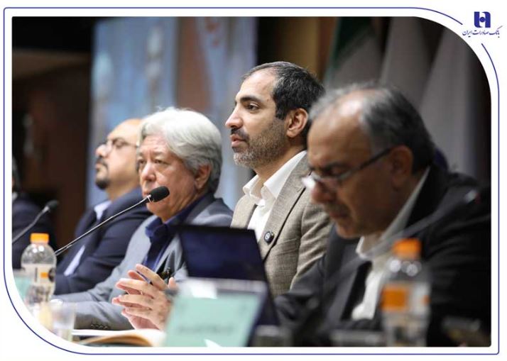 بررسی راه‌های برون‌رفت از چالش تأمین مالی صنعت نفت و گاز توسط عضو هیأت مدیره بانک صادرات ایران