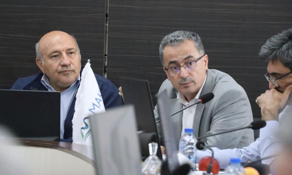 پیگیری جدی رفع موانع سرمایه‌گذاری؛ نشست فعالان اقتصادی ماکو با معاونین و مدیران دبیرخانه شورایعالی