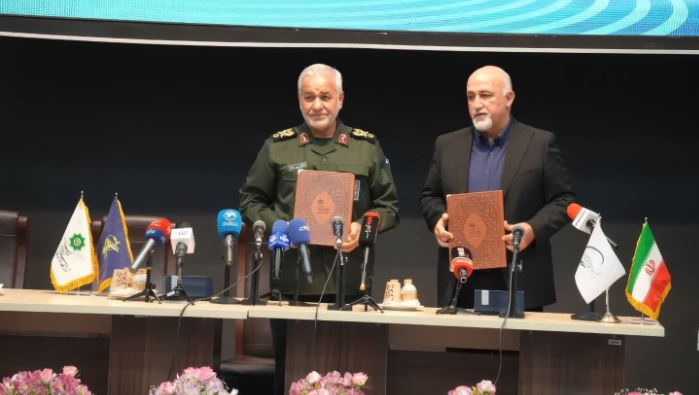 امضای قرارداد ۱۴۸ میلیون دلاری پالایش گاز هویزه خلیجفارس و قرارگاه خاتمالانبیا برای جمعآوری گازهای مشعل دارخوین و غرب کارون امضای قرارداد ۱۴۸ میلیون دلاری پالایش گاز هویزه خلیجفارس و قرارگاه خاتمالانبیا برای جمعآوری گازهای مشعل دارخوین و غرب کارون