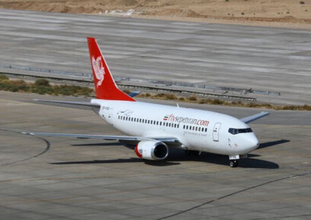 نقص فنی پرواز مشهد – اصفهان/ پول بلیت‌ به مسافران برگردانده می‌شود