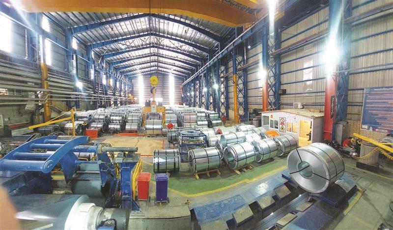 تولید ورق گالوانیزه با ضخامت ۰٫۲۸ میلی‌متر در کارخانه شماره ۲ شرکت ورق‌خودرو