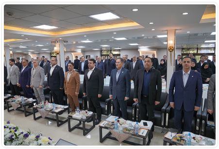 همایش بررسی عملکرد شش‌ماهه نخست سال ۱۴۰۴ بانک ملی ایران در مشهد مقدس آغاز شد