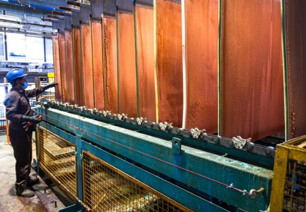 گزارش ۵ ماهه فملی منتشر شد؛ رشد ۳۸ درصدی درآمد عملیاتی