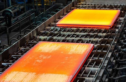 تولید فولاد ایران در نیمه نخست سال به مرز ۱۵ میلیون تن رسید/ جزئیات کامل تولید محصولات زنجیره آهن و فولاد