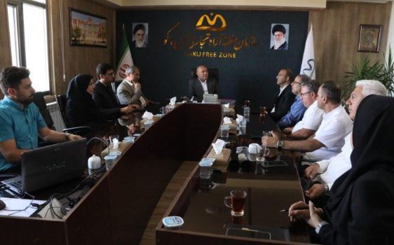 گام بلند ماکو در مسیر انرژیهای پاک؛ سرمایهگذاری ۲۵۰ مگاواتی در نیروگاه خورشیدی کلید خورد گام بلند ماکو در مسیر انرژیهای پاک؛ سرمایهگذاری ۲۵۰ مگاواتی در نیروگاه خورشیدی کلید خورد