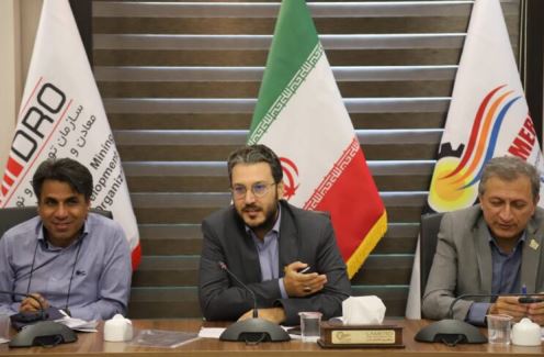 نشست صمیمانه مدیرعامل منطقه ویژه اقتصادی لامرد با کارکنان