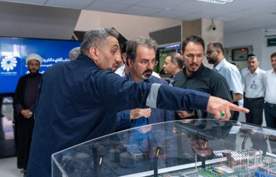 بازدید مدیر عامل شرکت سرمایه گذاری صندوق بازنشستگی کشوری از مجتمع پتروشیمی جم