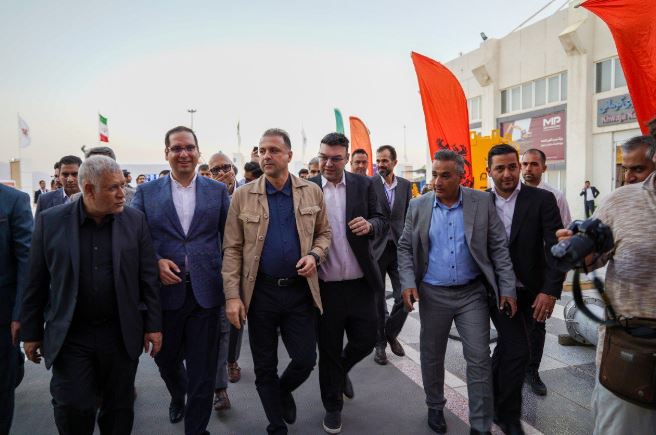 حمایت از صنعتگران داخلی از مهم‌ترین وظایف ماست