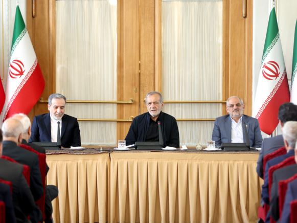 روابط با کشورهای همسایه را باید تقویت کنیم روابط با کشورهای همسایه را باید تقویت کنیم
