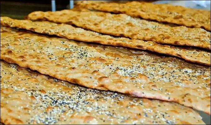 نان مورد نیاز مردم تامین است؛ جای نگرانی نیست/ افزایش قیمت نان به بعد موکول شد