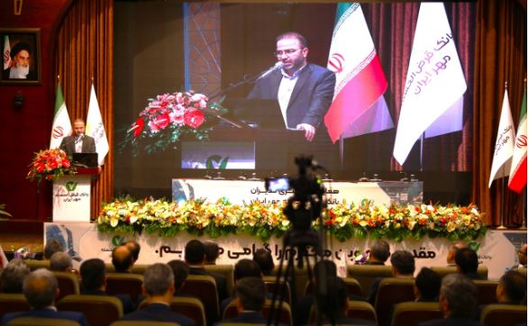 بانک مهر ایران در جلب رضایت مردم و رعایت استانداردهای بانکی عملکرد موفقی داشته است