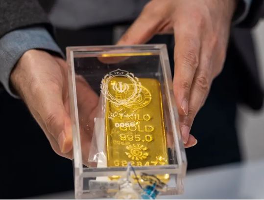 عرضه نخستین شمش طلای سرمایه‌گذاران خارجی در مرکز مبادله ایران/ بزودی ۷۰۰ کیلوگرم شمش جدید عرضه می شود