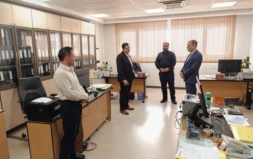 بازدید سرزده مدیرعامل بیمه آسیا از واحدهای مدیریت درمان و تقدیر از تلاش کارکنان در روز تعطیل