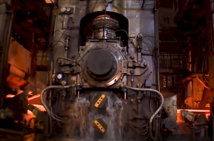 ضرورت تمرکز و برنامه‌ریزی روی صادرات و ارزآوری برای کشور