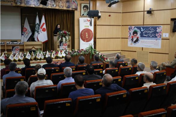 جلسه آموزشی مالیاتی تبصره ماده ۱۰۰ با محوریت آموزش اصناف توسط شرکت وثوق در قم