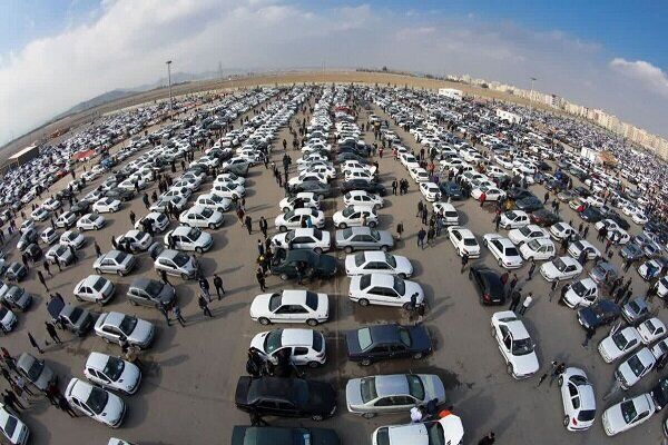 جمعه بازار خودرو در شهرکرد راهاندازی شد