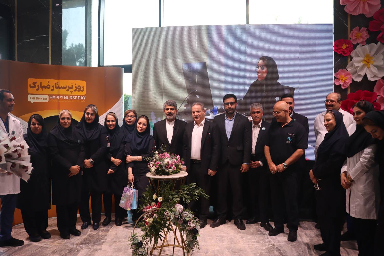 شهردار منطقه ۴ در جمع پرستاران بیمارستان نیکان همزمان با روز پرستار/ موسوی: پرستاران، نماد ایثار و مهر در جامعه امروزند