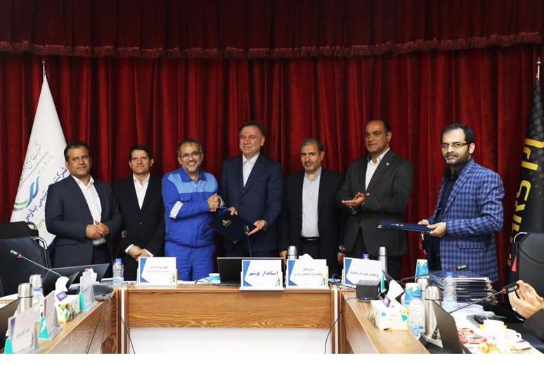 تقدیر از فرمانده ارشد کمیته شرایط اضطراری منطقه پارس با حضور معاون وزیر نفت و استاندار بوشهر