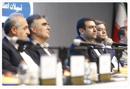 تاکید نجارزاده بر بهبود معیشت کارکنان بانک‌ها