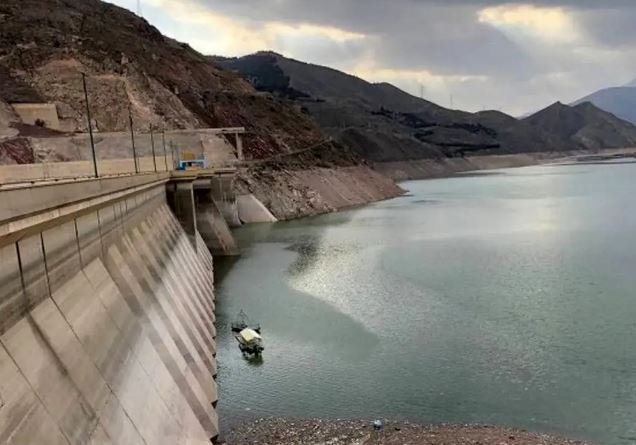 وضعیت نگران‌کننده ذخایر آبی کشور؛ سدها تنها یک‌سوم پر هستند