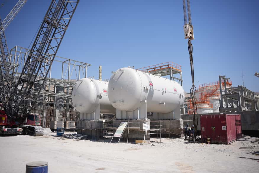 پیشرفت طرح پلی‌اتیلن سنگین شرکت صنایع پلیمر گچساران از ۵۰ درصد عبور کرد/ نصب مخازن دوقلوی ذخیره بوتن پروژه