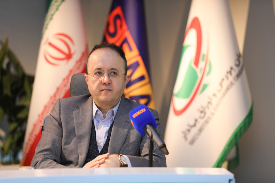 جزییات طرح رویش برای مولدسازی دارایی‌های راکد خانوارها از طریق بازار سرمایه/ طراحی صندوق‌های ارزی، اوراق سلف مبتنی بر طلا و تبدیل به اوراق بهادار کردن مصنوعات طلا و مسکن در قالب طرح رویش اجرایی می‌شود