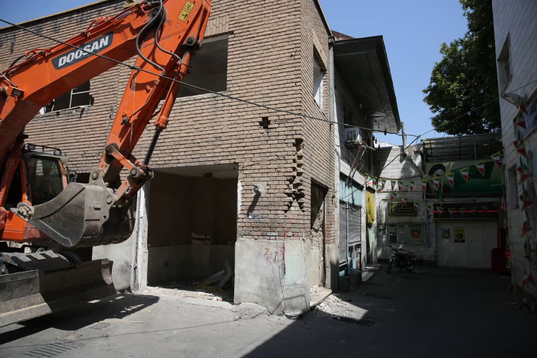 به منظور توسعه و اصلاح گذر شبکه معابر کن انجام شد؛تملک و تخریب ۲۳۰ متر مربع از املاک محله کن